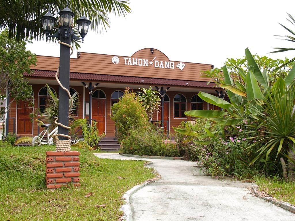 Cowboy Farm Resort Pattaya Ban Huai Yai Buitenkant foto
