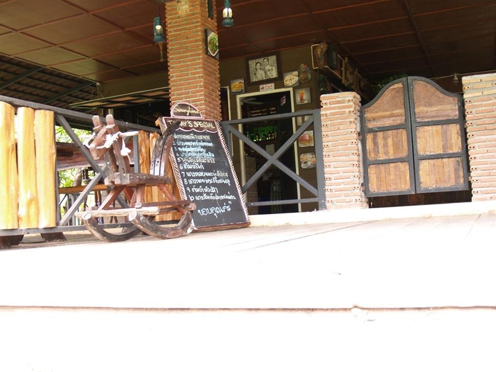 Cowboy Farm Resort Pattaya Ban Huai Yai Buitenkant foto