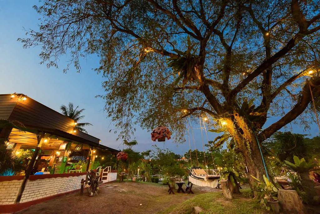 Cowboy Farm Resort Pattaya Ban Huai Yai Buitenkant foto