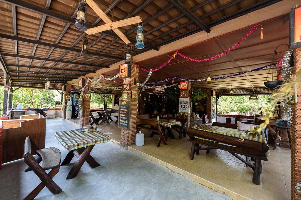 Cowboy Farm Resort Pattaya Ban Huai Yai Buitenkant foto
